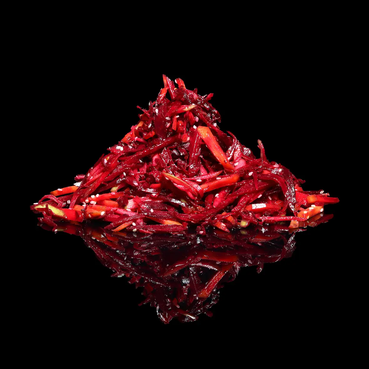 Цвекло, моркови, ябълки и сусам